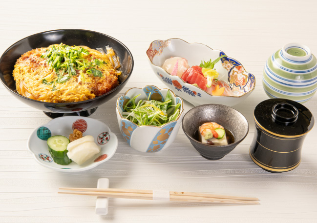 常陸の輝きロースかつ丼御膳