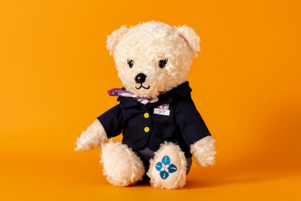 新マスコットベア「シア」ぬいぐるみを 6 月 22 日より発売 – 神戸三宮