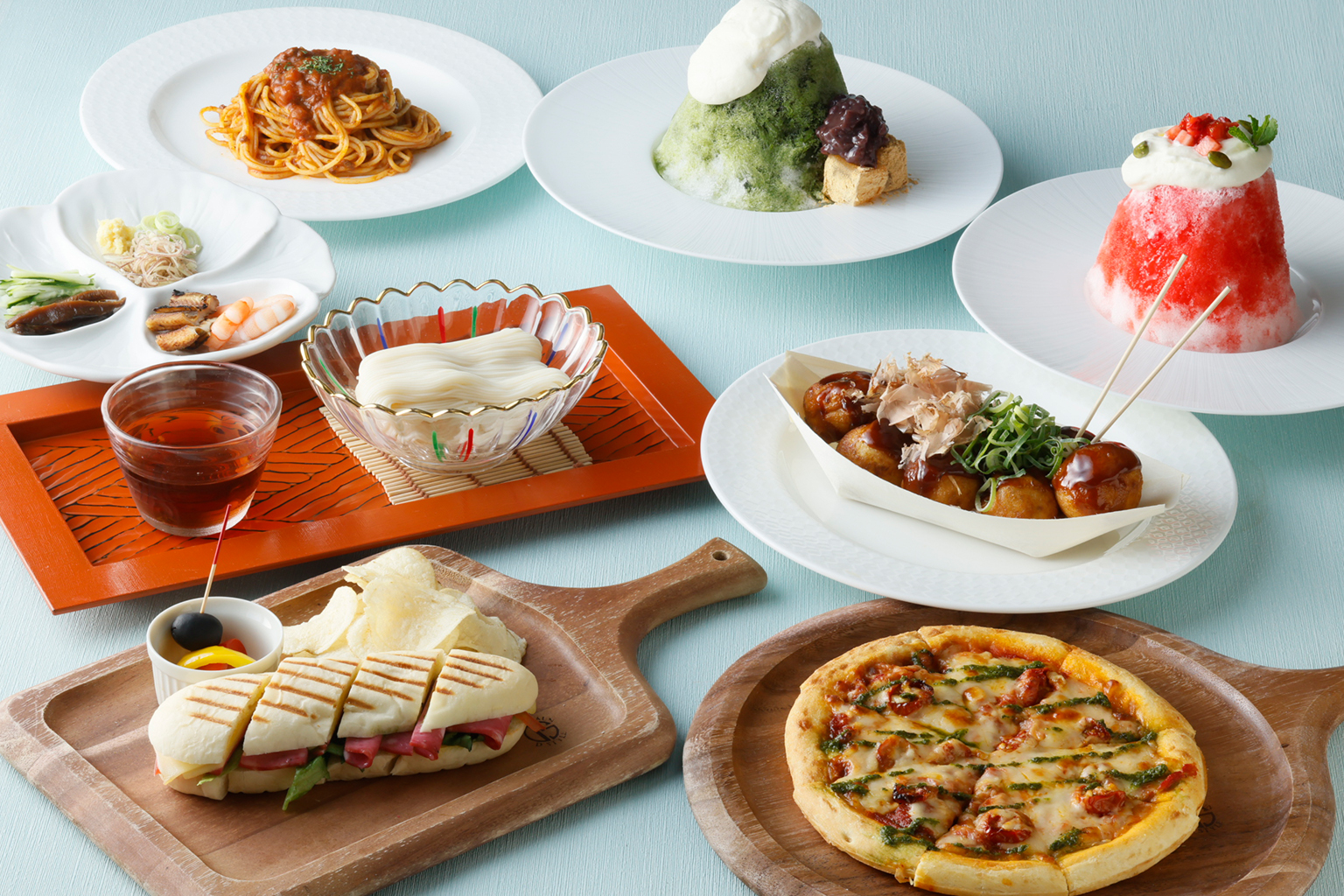 プールサイドレストランのお料理の写真