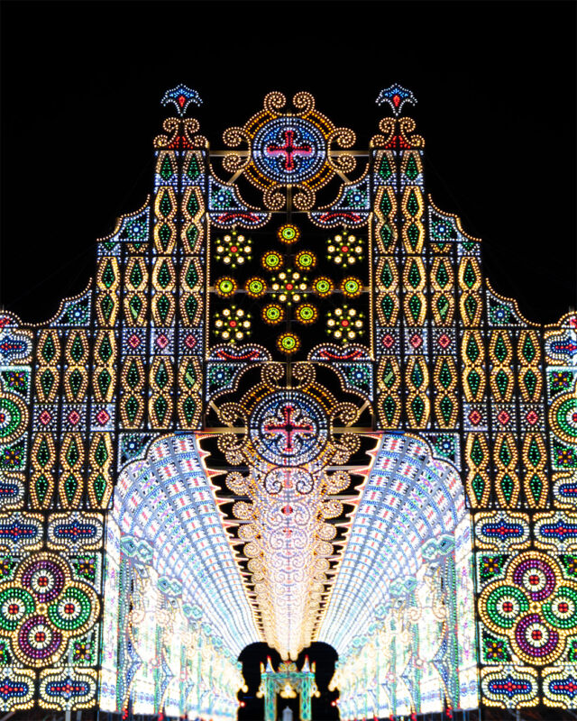 .
あたたかな光に包まれる神戸ルミナリエ

震災の記憶を語り継ぎ､希望の象徴として輝き続ける光は
優しくも力強い温もりを感じます。

ホテルオークラ神戸からすぐ近くのメリケンパークでも
ご覧いただけます。

Kobe Luminarie bathed in warm light.
The lights that continue to shine as a symbol of hope, passing on the memory of the earthquake,convey a gentle yet powerful warmth.
You can also view them at Meriken Park,just a short walk from Hotel Okura Kobe.

#ホテルオークラ神戸#hotelokurakobe#ホテル関西#関西ホテル#ホテル神戸#神戸ホテル#神戸観光#神戸旅行#ホカンス#ラグジュアリーホテル#神戸ルミナリエ#ルミナリエ#神戸淡路大震災#震災#輝き#優しい光#TraditionalJapaneseDolls#okurahotels#oneharmony @okura_hotels