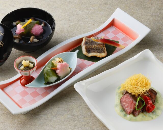 .
日本料理｢山里｣の白鷺会席

旬の食材を楽しむ焼八寸や､春の天ぷら盛り合わせ、
淡路産牛ロースの照り焼きは菜の花ソースを添えて。
春の訪れを感じる味わいをお届けします。

【期間】2026年3月31日(火)まで
【場所】日本料理｢山里｣
【料金】￥16,000(税･サービス料)

#ホテルオークラ神戸#hotelokurakobe#ホテル関西#関西ホテル#ホテル神戸#神戸ホテル#神戸観光#神戸旅行#ホカンス#ラグジュアリーホテル#神戸ディナー#三宮ディナー#会席料理#日本料理#和食#okurahotels#oneharmony @okura_hotels